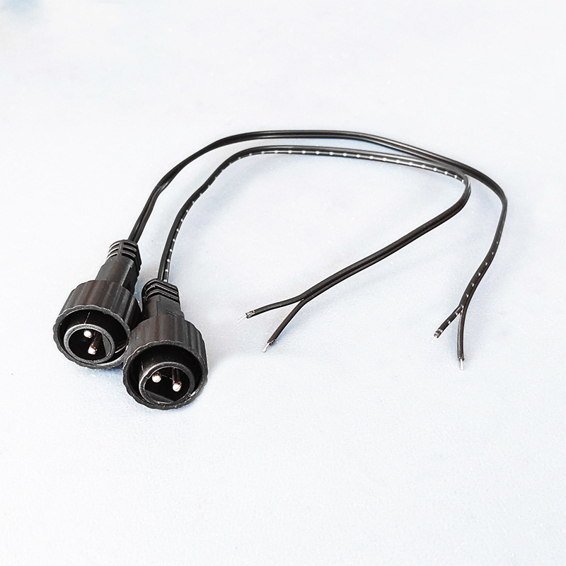 موصل LED ثنائي السن مع سلك توص - مراجعة Outdoor Power Extension Cord وسعره
